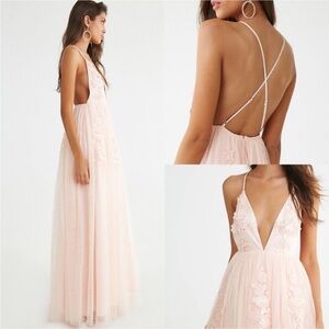 Forever 21 Pink Tulle Maxi Gown Plunging Neckline Embroidered Lace Small